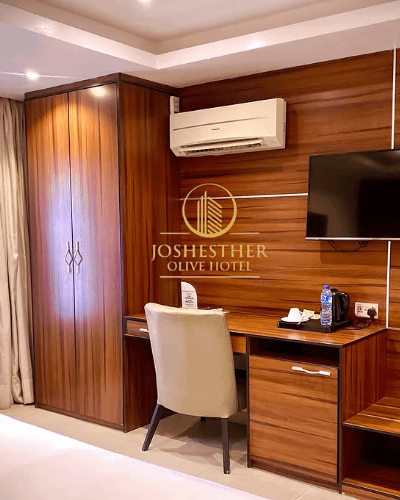 Joshesther Olive Hotel Room.